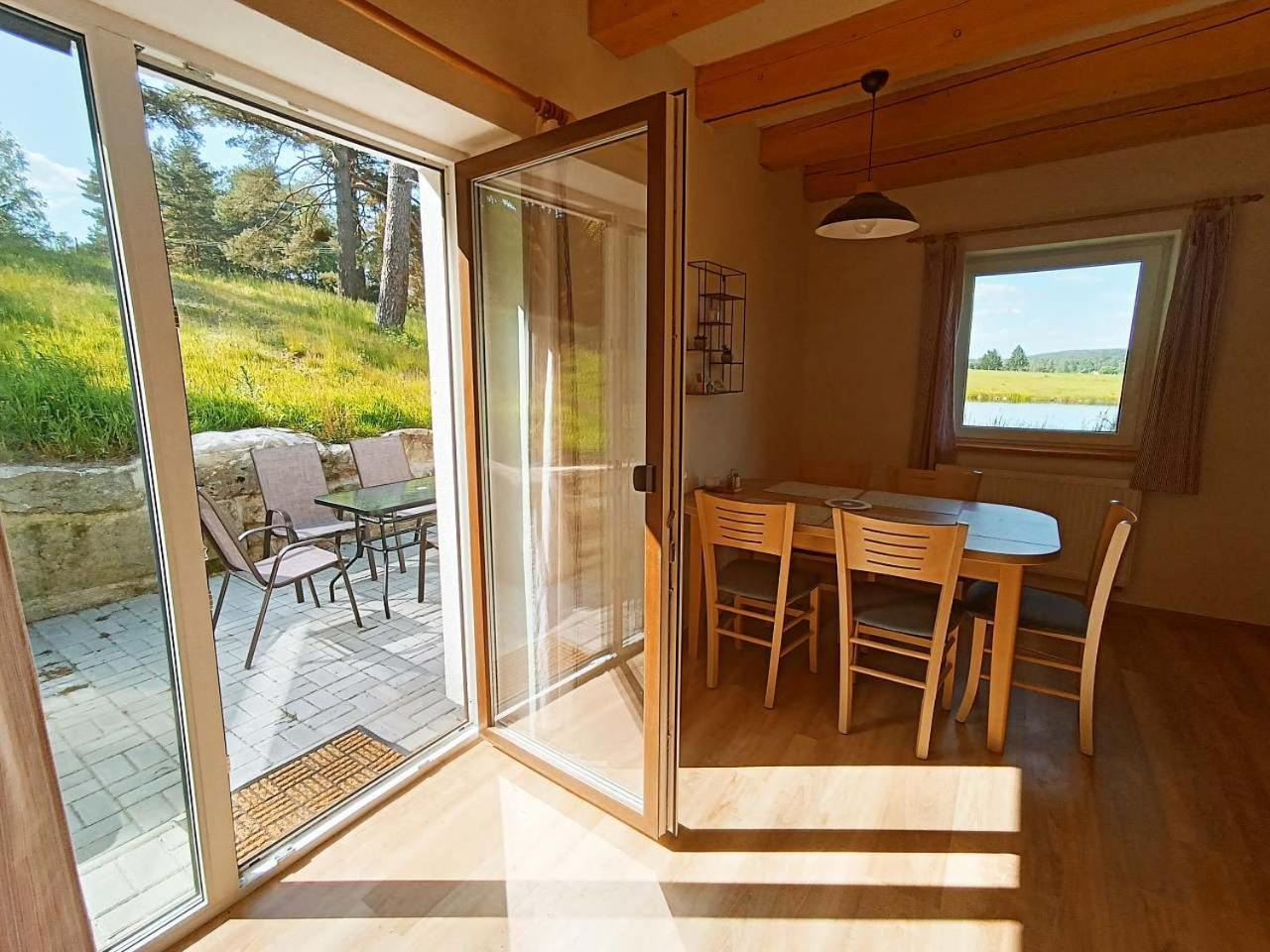 Villa Klidna Lokalita Na Kraji Lesa, Cely Dum S Uschovnu Kol à Nová Bystřice Extérieur photo