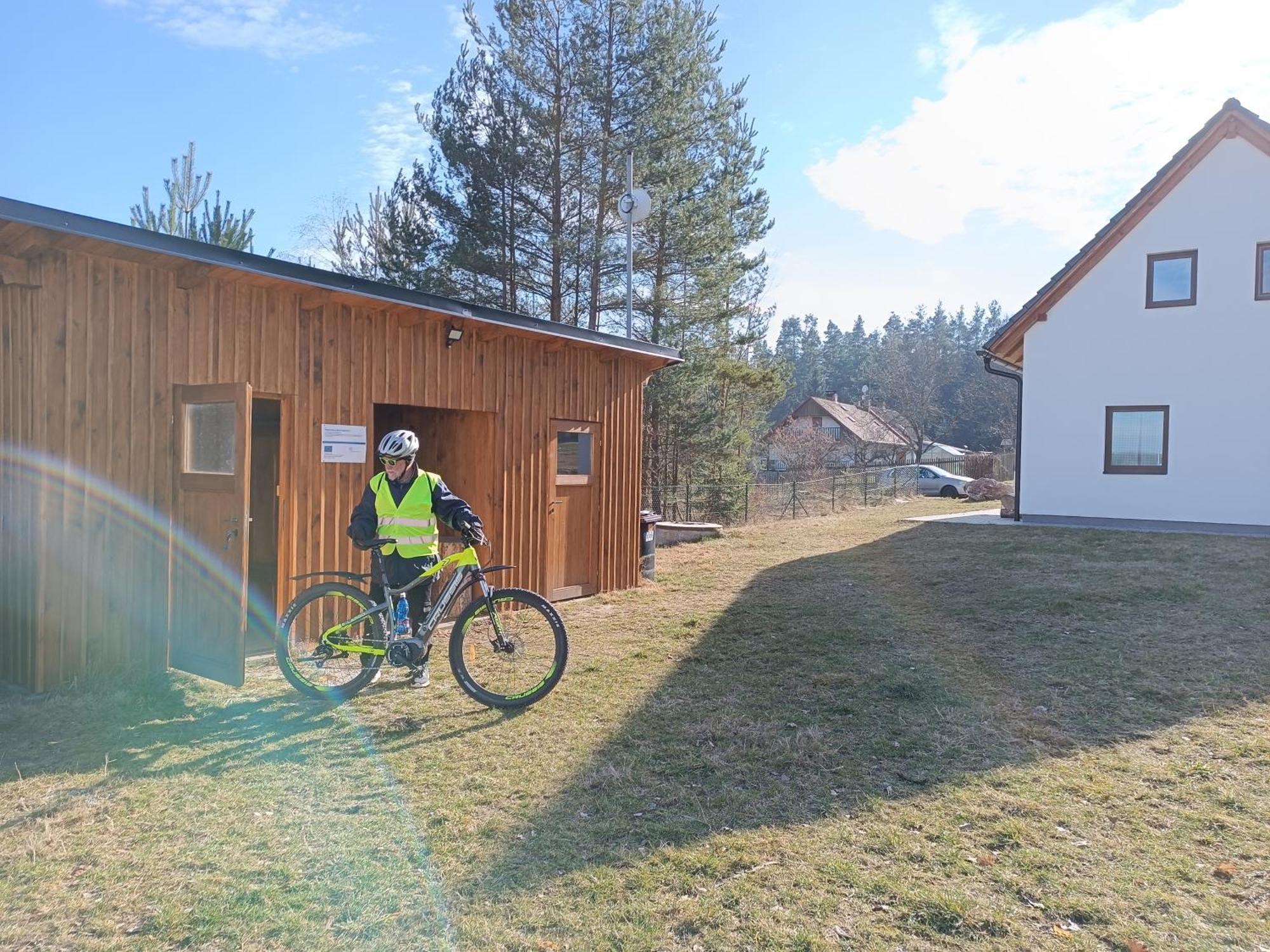 Villa Klidna Lokalita Na Kraji Lesa, Cely Dum S Uschovnu Kol à Nová Bystřice Extérieur photo