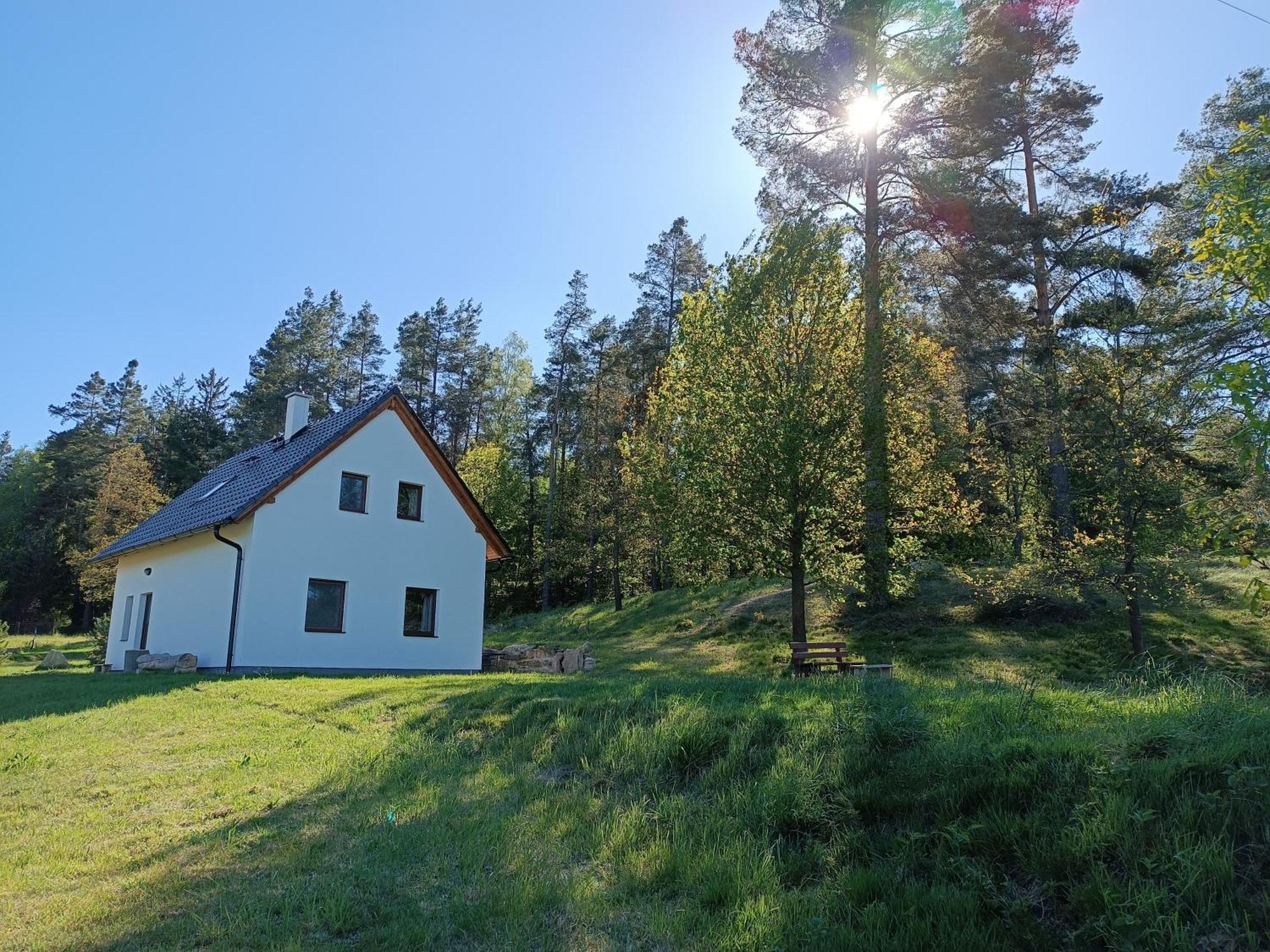 Villa Klidna Lokalita Na Kraji Lesa, Cely Dum S Uschovnu Kol à Nová Bystřice Extérieur photo