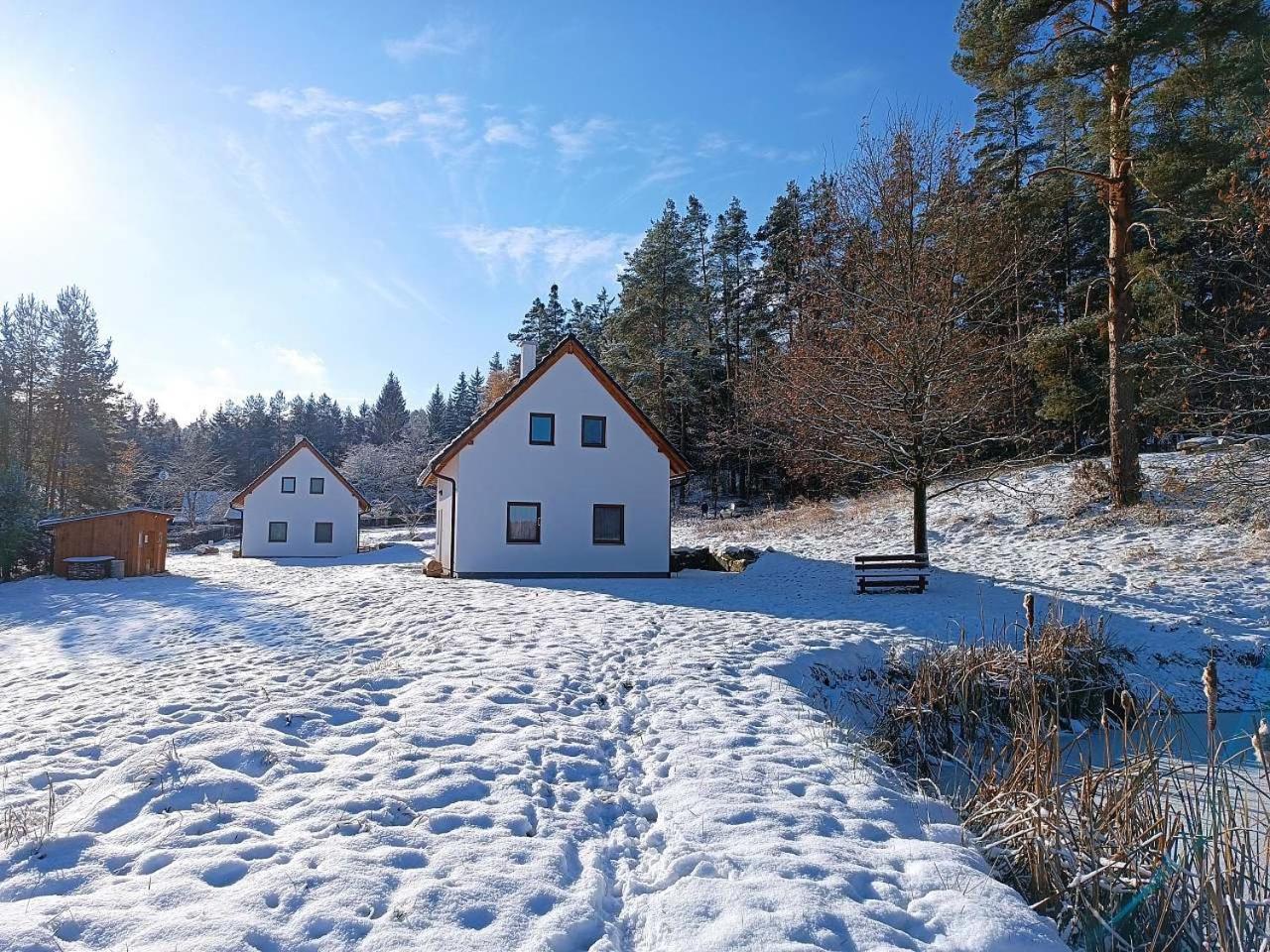 Villa Klidna Lokalita Na Kraji Lesa, Cely Dum S Uschovnu Kol à Nová Bystřice Extérieur photo